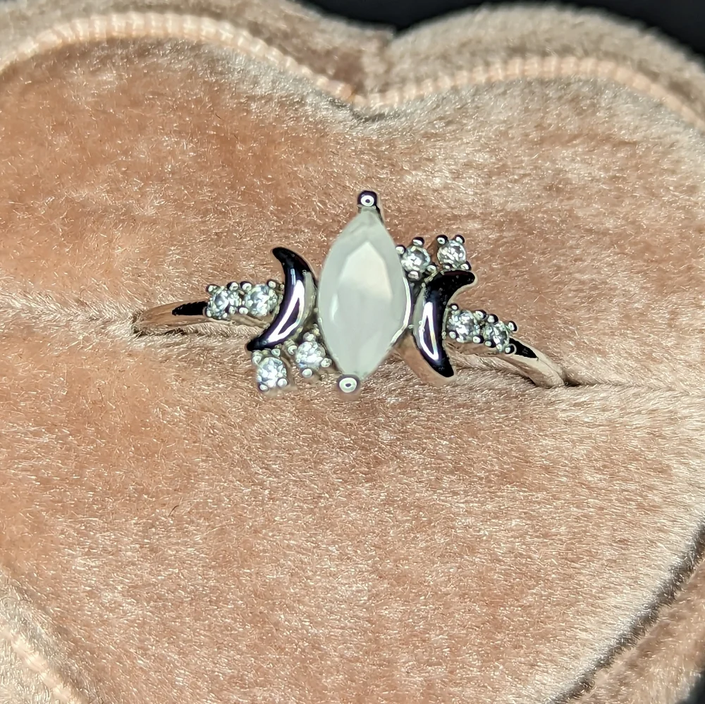 Moon Accent Ring - Picture 1 of 3